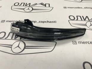 Повторитель правый зеркало на Mercedes w213 черный